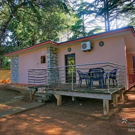 Rona Bungalows