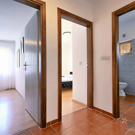 Prázdninový dům Rona Bungalows