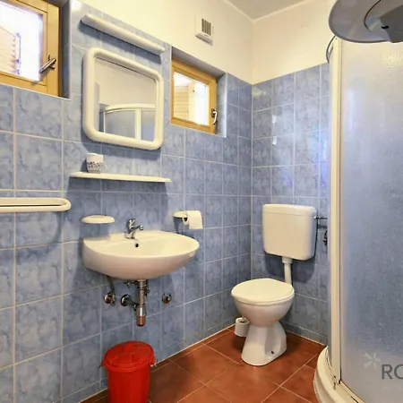 Rona Bungalows