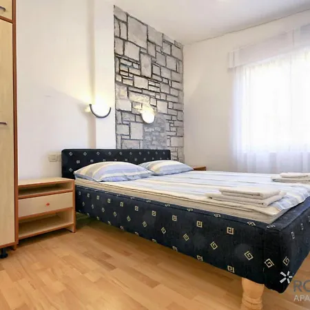 Prázdninový dům Rona Bungalows